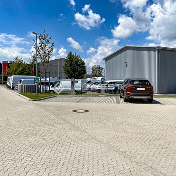 Logistikhalle mit Büro ab sofort verfügbar!