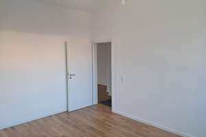 FRISCH SANIERTE 3,5 Zimmerwohnung in sehr zentraler Lage direkt am Rathaus! – Die vollständige Adresse der Immobilie erhältst du vom Anbieter., 70173 Rathaus, Stuttgart – Vorschaubild 12