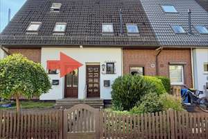 Für die kleine Familie! Reihenmittelhaus mit Garten und Garage