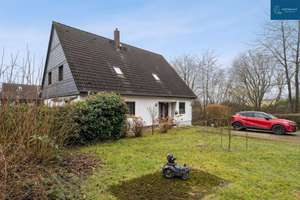 Premium Zweifamilienhaus in ruhiger Wohnlage mit tollem Grundstück in Wuppertal-Vohwinkel – Die vollständige Adresse der Immobilie erhältst du vom Anbieter., 42327 Vohwinkel, Wuppertal – Vorschaubild 1