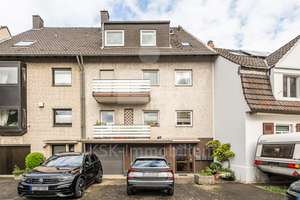 Geräumige Wohnung in guter Lage von Stammheim! – Die vollständige Adresse der Immobilie erhältst du vom Anbieter., 51061 Stammheim, Köln – Vorschaubild 1