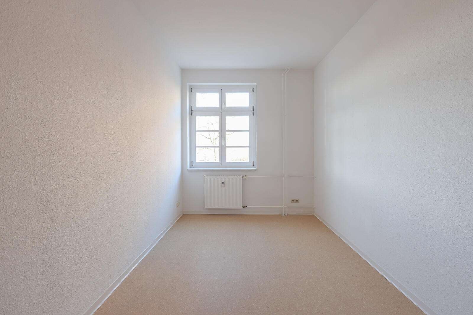 Immobilie in Lübben (Spreewald) - PROVISIONSFREI ! | 4-Zimmer ETW am Krankenhaus
98,16 m² | 1.OG | Balkon | denkmalgeschützter Altbau - Bild 8