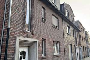 Investitionschance in Mönchengladbach – Gepflegtes Mehrfamilienhaus mit Garten