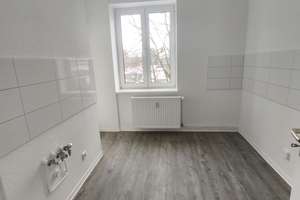3 Gehminuten von der nächsten Straßenhaltestelle entfernt.. – Jordanstr. 17, 39112 Sudenburg, Magdeburg – Vorschaubild 3