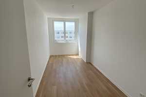 4 Zimmerwohnung oberste Etage ab sofort! – Dolgenseestr. 9b, 10319 Berlin – Vorschaubild 9