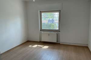 Schöne 3-Zimmer-Wohnung mit Tageslichtbad und Balkon in Hanau zu vermieten