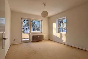 Attraktive Wohnung mit Balkon und Sondernutzungsrecht an 6 Garagen – Gollanczstr. 27B, 13465 Frohnau, Berlin – Vorschaubild 3