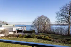 Zwei-Zimmer-Wohnung im Maritim mit Blick auf die Kieler Förde – Kiel – Vorschaubild 1