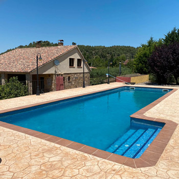 Spektakuläres Haus, in der Nähe von Montblanc, schöne Aussicht, großer Pool