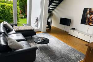 Exklusives Reihenendhaus im Bundesviertel – Erstklassig saniert, Wärmepumpe, Designküche, Garten 