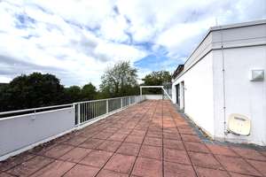 Penthouse-Rarität in Saarbrücker Höhenlage – Die vollständige Adresse der Immobilie erhältst du vom Anbieter., 66121 Sankt Arnual, Saarbrücken – Vorschaubild 19