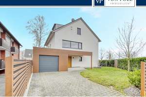 Exklusives Einfamilienhaus auf sonnigem Südgrundstück – Die vollständige Adresse der Immobilie erhältst du vom Anbieter., 50999 Weiß, Köln – Vorschaubild 1