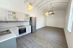 *Wohnen in freistehendem Hinterhaus* 2 Zimmer, Einbauküche, Maisonette - ab 15.08.2026