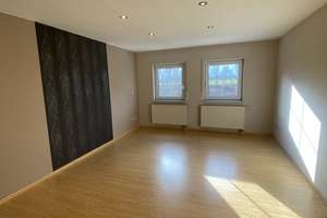 großzügige DDH in schöner Feldrandlage von Rodgau zu vermieten! – 63110 Rodgau – Vorschaubild 9