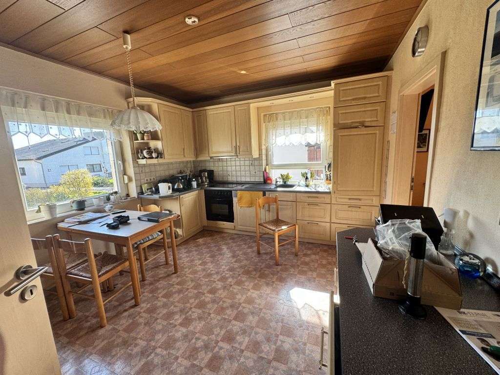 Immobilie in Dierdorf - Handwerkerobjekt: Einfamilienhaus mit Entwicklungsmöglichkeiten - Bild 3