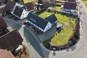 Großes Einfamilienhaus - Baujahr 2006 - mit 1.916 m² Grundstück, Doppelgarage & Homeoffice-Potenzial – Krottenseer Hauptstraße 14, 91284 Neuhaus an der Pegnitz – Vorschaubild 2