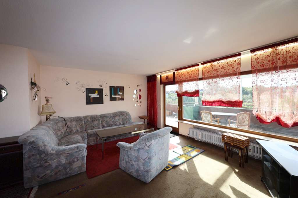 Immobilie in Freiberg am Neckar - Sofort beziehbar: 4,5 Zimmer-Penthousewohnung mit großer Dachterrasse und Garage - Bild 5