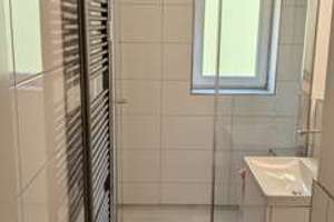 Möblierte 3-Zimmer Wohnung nahe Böhmerwaldplatz/ Buschingstraße – Die vollständige Adresse der Immobilie erhältst du vom Anbieter., 81677 Parkstadt, München – Vorschaubild 2