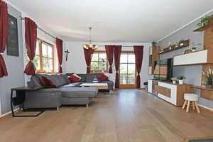 Ruhig gelegenes EFH mit Doppelgarage, Carport, Wärmepumpe & Weitblick am Tachinger See – Kirchfeldstraße 7, 83373 Taching am See – Vorschaubild 5
