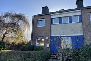 Großzügiges Reihenendhaus mit S/W Grundstück – Die vollständige Adresse der Immobilie erhältst du vom Anbieter., 47803 Inrath/Kliedbruch, Krefeld – Vorschaubild 1