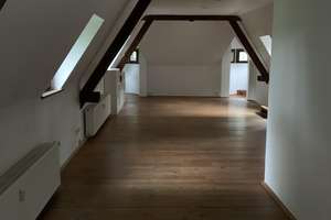 Jugendstil Dachgeschosswohnung mit vier (4,5) Zimmern, 3 Zinnentürmchen, Terasse & Einbauküche in MG – Die vollständige Adresse der Immobilie erhältst du vom Anbieter., 41068 Venn, Mönchengladbach – Vorschaubild 20