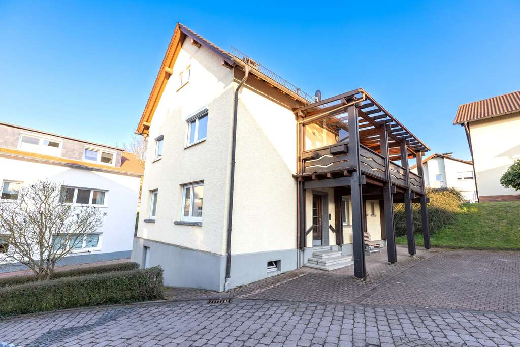 Immobilie in Gelnhausen - Freistehendes Einfamilienhaus in ruhiger Wohnlage der Barbarossastadt - Bild 2