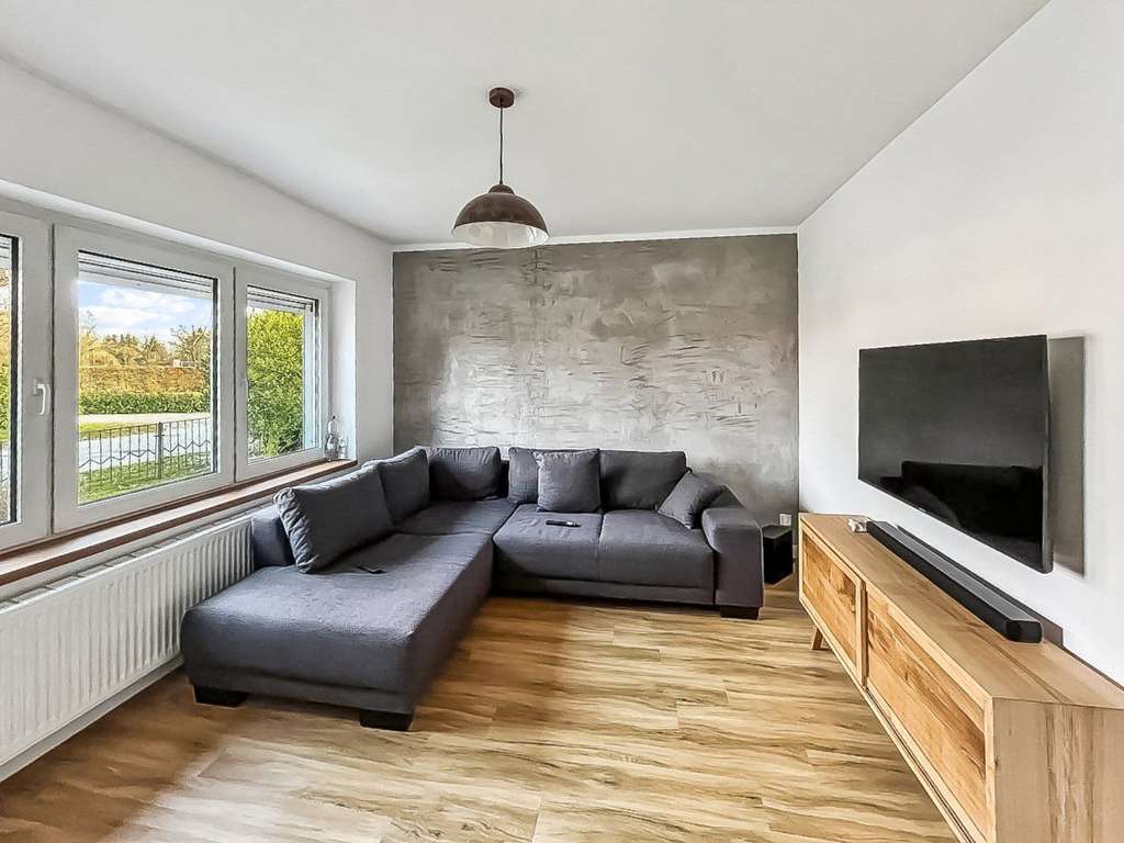 Immobilie in Rehna - Wedendorf: Familienfreundliches Einfamilienhaus - modernisiert, großer Garten und Wohlfühlatmosphäre - Bild 2