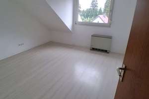 Seltenes Fundstück!  3-Zi-Whg., 85m² mit ausbaufähigem Dachgeschoss (45m²) und Sonnenbalkon – 42651 Solingen-Mitte, Solingen – Vorschaubild 6
