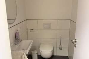 Stilvoll & exklusiv: Großzügige 5-Zimmer- Duplexwohnung mit 254 m², Balkon und Garage in Bestlage – Die vollständige Adresse der Immobilie erhältst du vom Anbieter., 86150 Lechviertel, östl. Ulrichsviertel, Augsburg – Vorschaubild 20