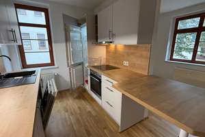 Nachmieter ab 1.10. gesucht ! Moderne EBK - Tageslichtbad - im 1.OG !
