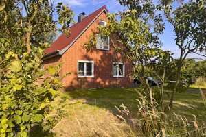 Einfamilienhaus in den Feldern – Erdgeschoss entkernt, Obergeschoss und Dachgeschoss kernsaniert – Segeberg (Kreis) – Vorschaubild 1