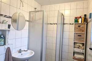 Große Dachterrasse auf der Garage, Garten + Gartenhäuschen + gemütliches Einfamilienhaus – Die vollständige Adresse der Immobilie erhältst du vom Anbieter., 26725 Borßum/Hilmarsum, Emden – Vorschaubild 4
