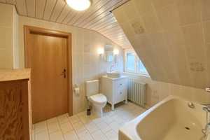 Mz-Mombach! Reihenhaus mit viel Platz für die ganze Familie! 7 Zimmer, 2 Bäder & extra-großer Garten – Mainz – Vorschaubild 20