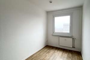 Frisch renovierte 2-Raum Wohnung mit Balkon in Dresden-Gorbitz! – Harthaer Str. 30, 1169 Gorbitz-Nord/Neu-Omsewitz, Dresden – Vorschaubild 4