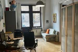 Ein vollkommener Altbautraum mit Ausblick/ Balkon auf den Marktplatz! – Marktstraße 9, 65183 Mitte, Wiesbaden – Vorschaubild 12