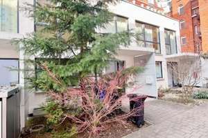 Einzigartiges Stadthaus im ruhigen Innenhof – Reihenmittelhaus mit Garten  exklusiver Dachterrasse – Die vollständige Adresse der Immobilie erhältst du vom Anbieter., 90429 Bärenschanze, Nürnberg – Vorschaubild 4
