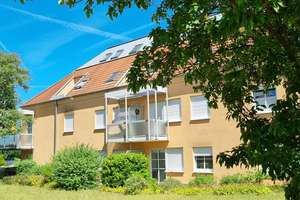 IDYLLISCH RUHIG UND MITTEN IM GRÜNEN - MIT GROSSEM BALKON!