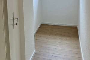 Wohnung mit 4 Zimmern und praktischer Aufteilung für Sie frisch renoviert im Grünen – Spichernstraße 63, 47137 Untermeiderich, Duisburg – Vorschaubild 8