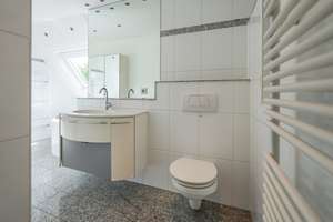Kaiserswerth: Traumhafte 4-Zimmer-Maisonettewohnung mit 2 Bädern, Terrasse und Garage! – Die vollständige Adresse der Immobilie erhältst du vom Anbieter., 40489 Kaiserswerth, Düsseldorf – Vorschaubild 14