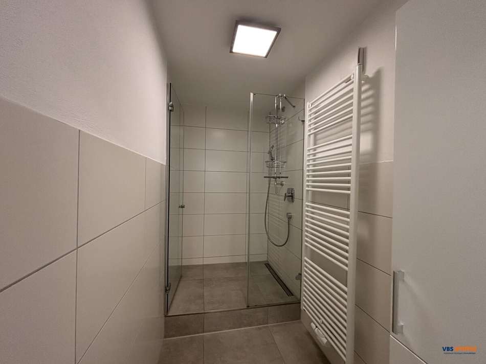 2. Bad mit Dusche