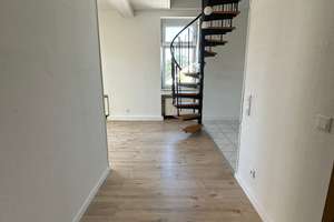 Renovierte Maisonette-Wohnung mit Balkon in Gelsenkirchen-Erle – Cranger Straße 352, 45891 Erle, Gelsenkirchen – Vorschaubild 1