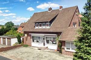 Uetze - Eltze - 2-Familienhaus mit Friseursalon - selber Wohnen plus Mieteinnahmen – Die vollständige Adresse der Immobilie erhältst du vom Anbieter., 31311 Uetze – Vorschaubild 2