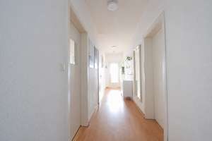 Im Herzen von Bergedorf: 
"Attraktive 3-Zimmer-Dachgeschosswohnung mit Altbaucharakter" – Die vollständige Adresse der Immobilie erhältst du vom Anbieter., 21029 Bergedorf (Ortsteil), Hamburg – Vorschaubild 2