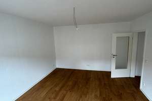 Zweizimmer-Wohnung im 2. Stock mit Gartenmitbenutzung und Keller in Hannover – An der Oberen Marsch 5, 30419 Stöcken, Hannover – Vorschaubild 2