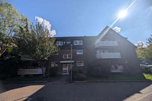 Lebensqualität am Hexbachtal - 2,5 Raum Maisonette - Wohnung mit Sonnen-Balkon und Tiefgaragenplatz