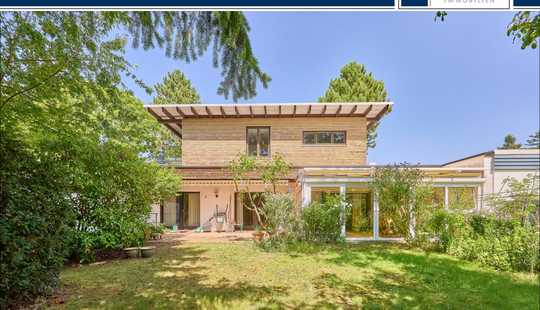 Bild von Stilvoller Bungalow im beliebten Steinbergviertel mit Aufstockung, Gartenidylle & Wintergarten