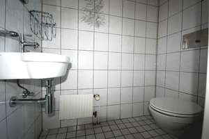 Gepflegtes Reihenmittelhaus mit 4,5 Zimmern in Düsseldorf-Hellerhof – Maximilian-Kolbe Straße 35, 40595 Hellerhof, Düsseldorf – Vorschaubild 12