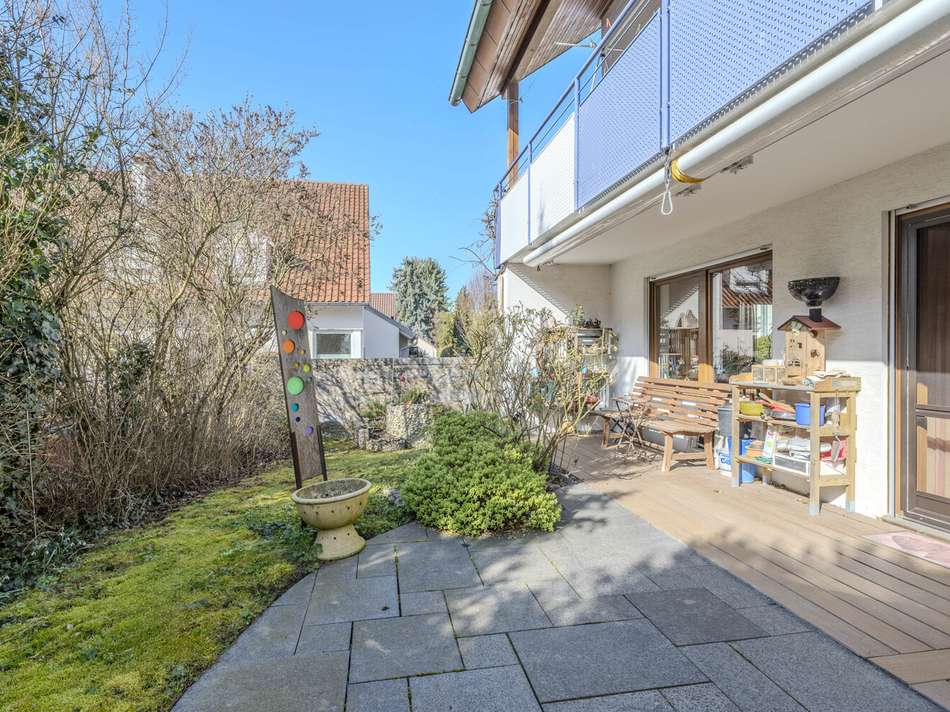 Außenbereich mit Terrasse