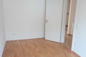 Freundliches 7-Zimmer-Reihenendhaus in Pliening – Raiffeisenstraße 17 b, 85652 Ebersberg (Kreis) – Vorschaubild 14