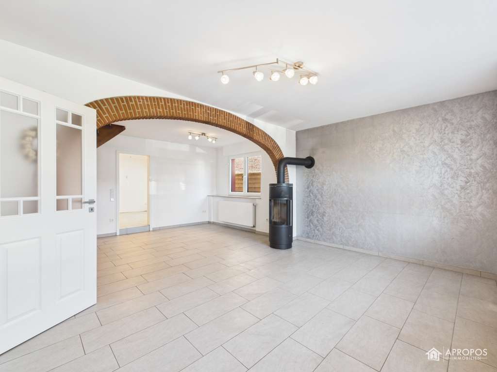 Immobilie in Nettetal - Nett-Netter-Nettetal ! Modernisierte Doppelhaushälfte mit Dachterrasse & Stellplatz - Bild 1